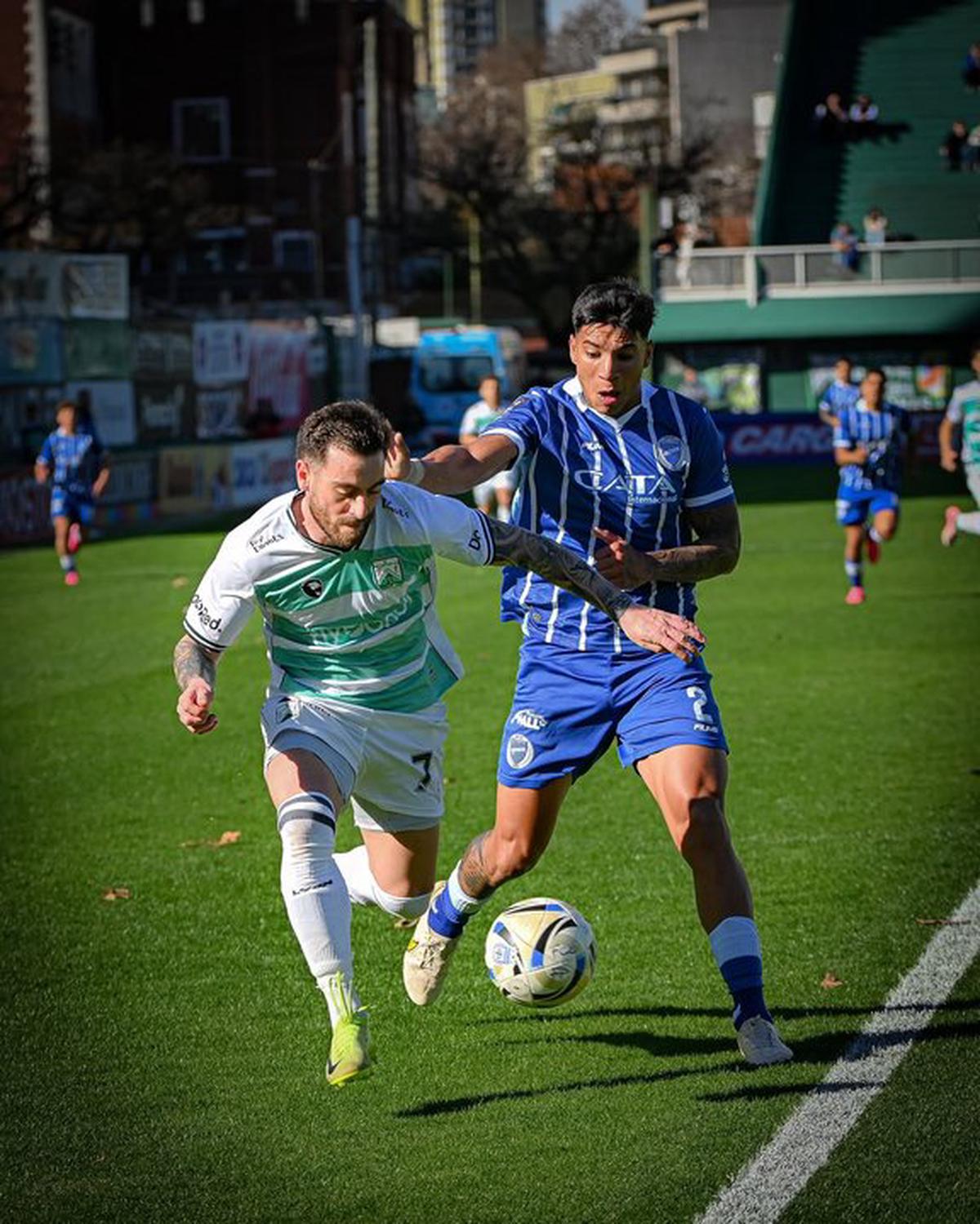 Ferro y Gimnasia perdieron pero siguen como punteros en sus zonas.