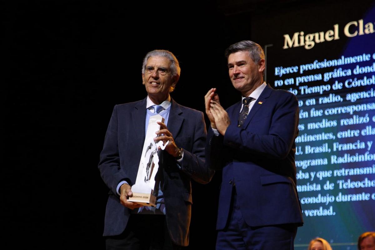 Miguel Clariá fue reconocido por su extensa trayectoria.