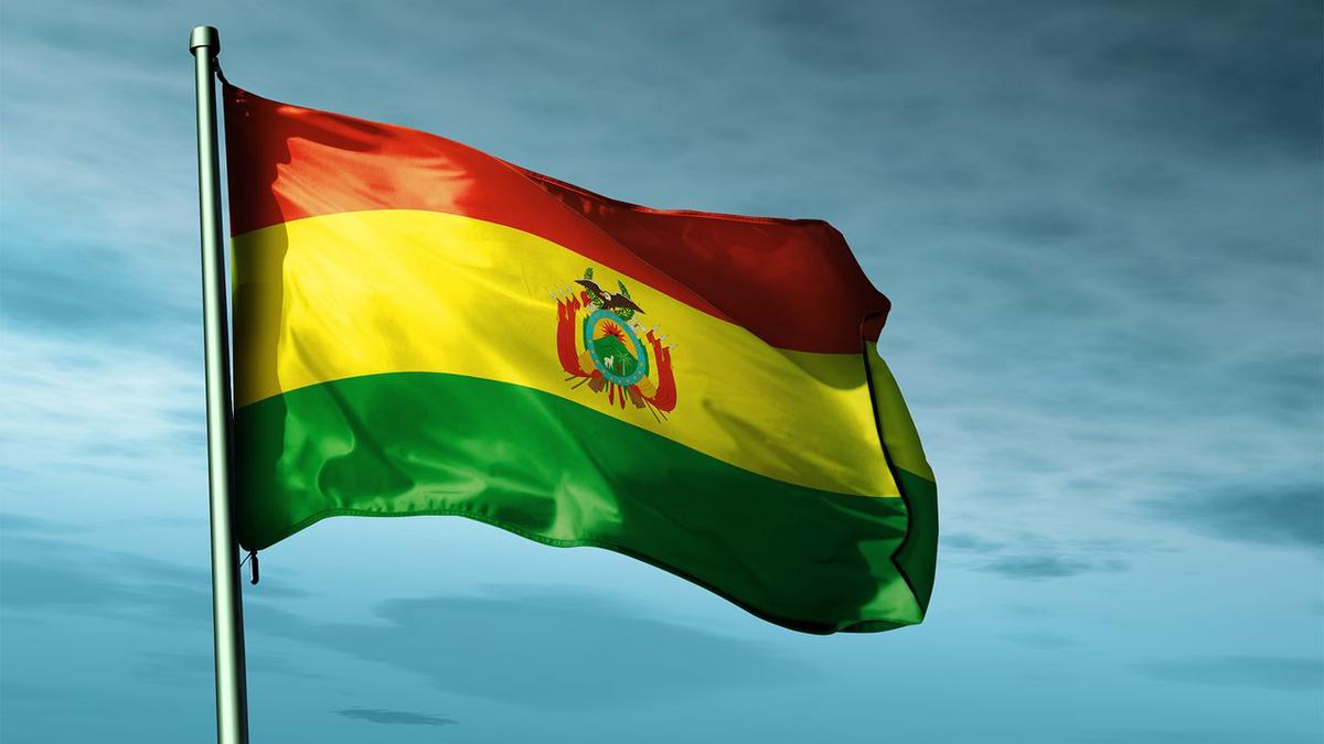 Bolivia se prepara para eliminar subsidios a combustibles y cerrar empresas públicas