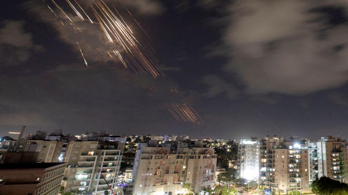 FOTO: Israel intercepta misiles lanzados por Irán (Foto: El Confidencial)