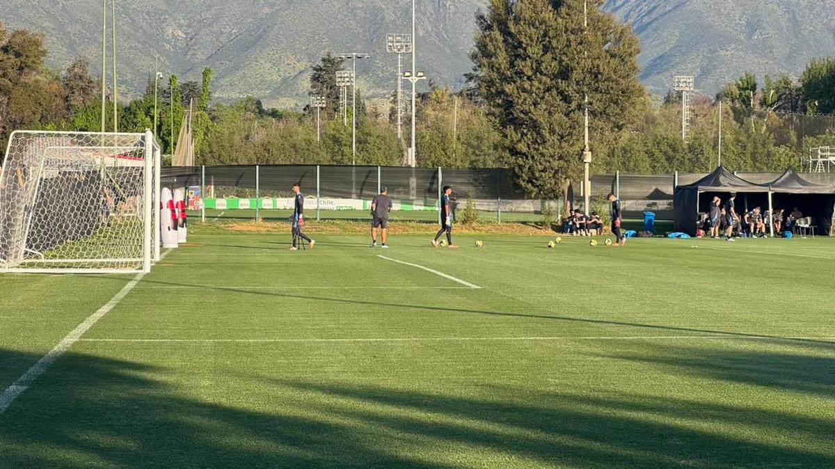 La selección juvenil entrenó este viernes en Chile.