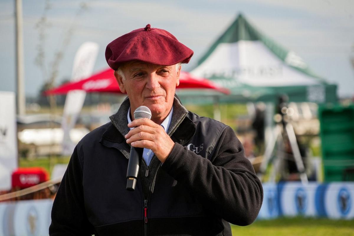 Alfonso Bustillo cumple su mandato al frente de la Asociación en diciembre