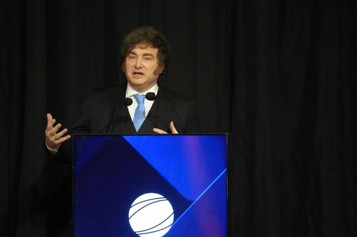 Milei, en la Bolsa de Comercio de Córdoba.