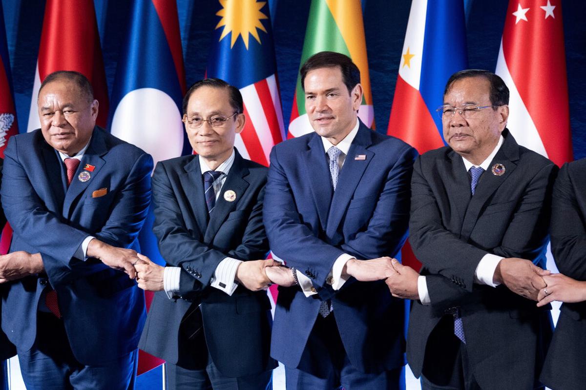Rubio dice a líderes de ASEAN que exigencias de Irán sobre Ormuz sentarían un precedente peligroso