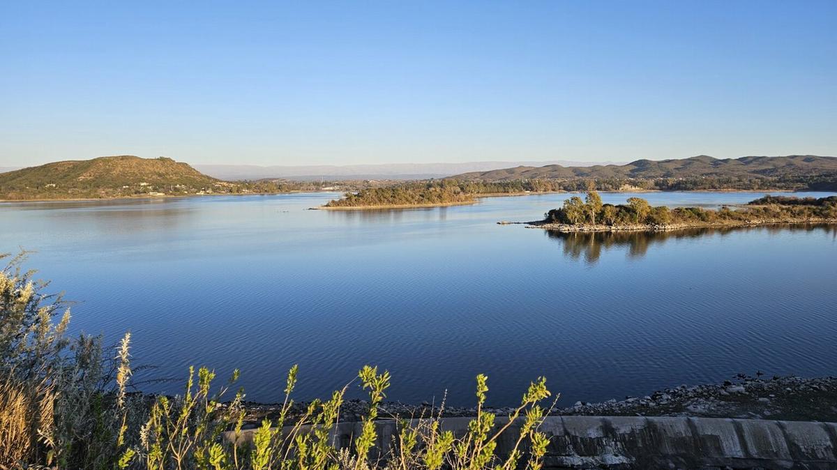 Las vistas del Cerro de los Enamorados, en Embalse. (Foto: Córdoba Turismo)