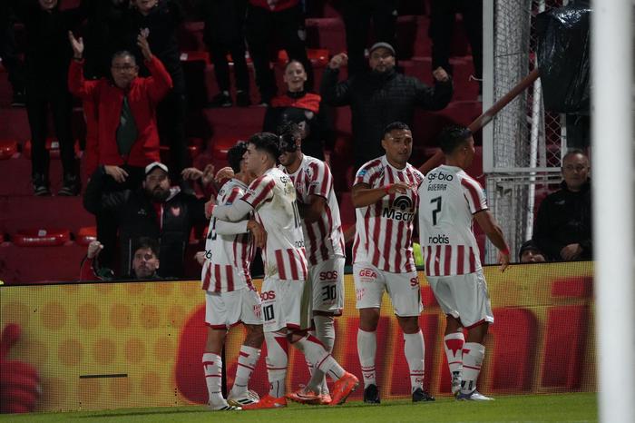 Instituto inicia ante Vélez su camino en el Torneo Clausura