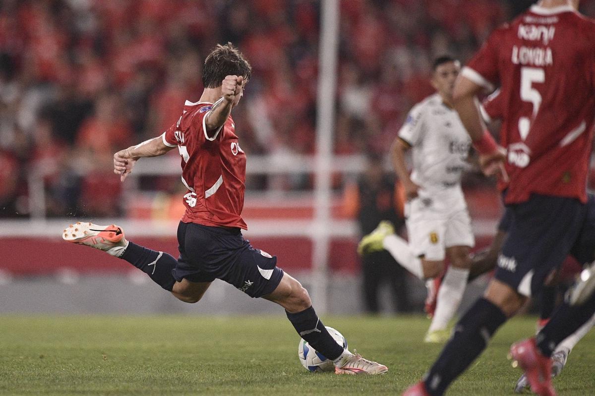 FOTO: Independiente impuso su jerarquía y venció a Guaraní. (Foto: CAI)