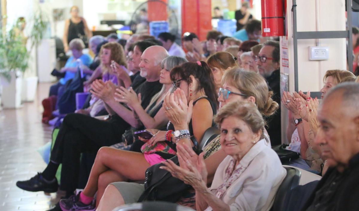 Los actores de la Comedia Cordobesa protagonizaron “SobreMesa” en Espacio Illia.