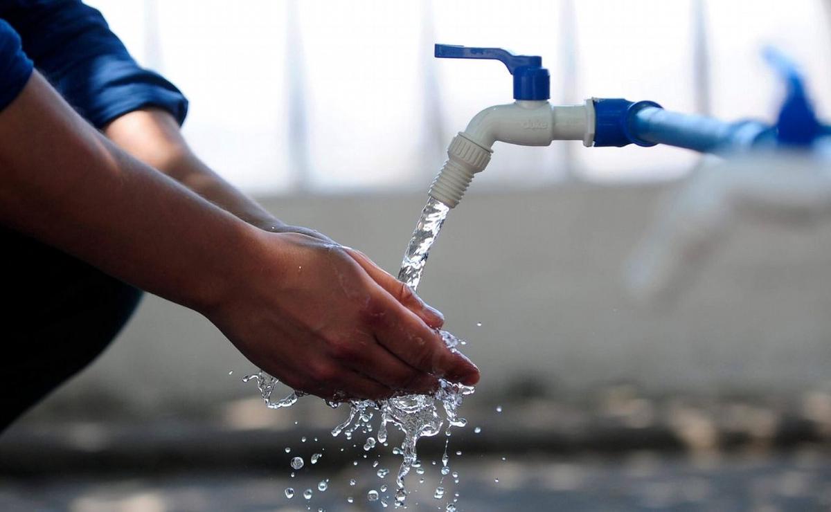 FOTO: Carlos Paz toma medidas por la falta de agua potable.