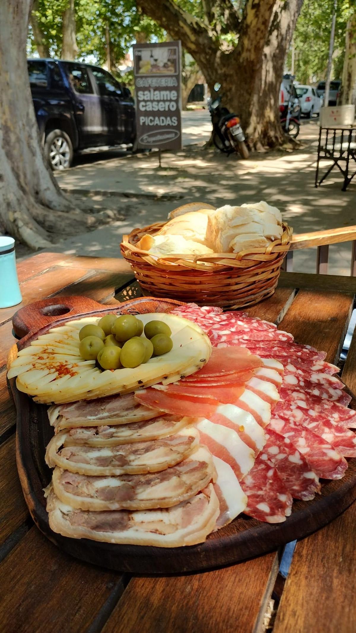 FOTO: Colonia Caroya: turismo enológico en Bodega Rosel durante el verano