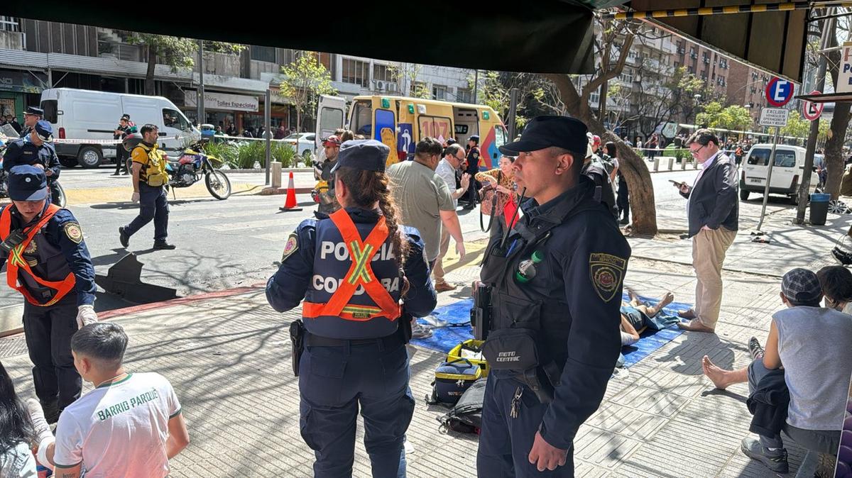 FOTO: Choque múltiple en avenida Chacabuco: varios heridos. (Celeste Benecchi/Cadena 3)