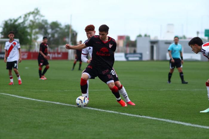 Copa Proyección: Instituto le quitó el invicto a River y se acerca a la clasificación