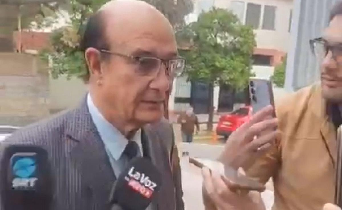 Así llegaba Oscar González a los Tribunales de Villa Dolores. (Captura de video/Cadena 3)