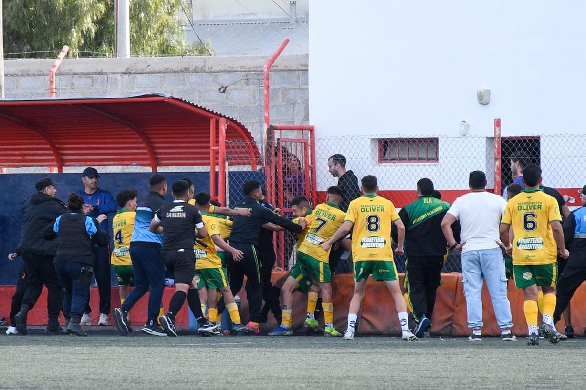 La agresión ocurrió al finalizar el partido.