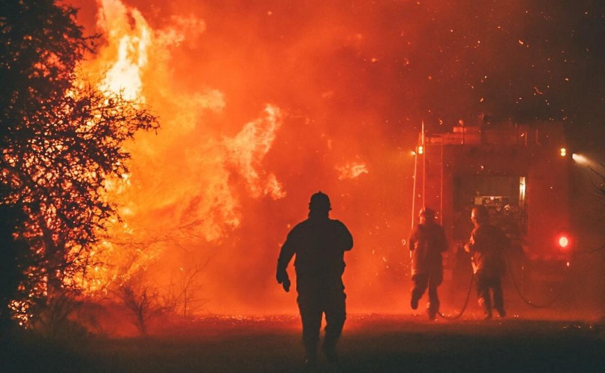 FOTO: Impactante incendio en Capilla del Monte (Gentileza: Charly Parrilla).