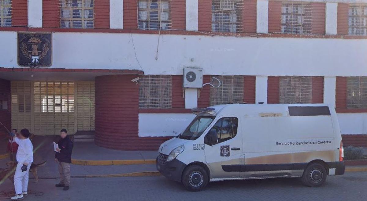 Córdoba: un recluso se niega a salir de prisión por amor a otro detenido