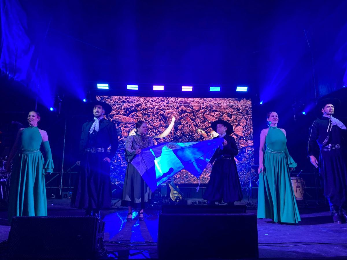 FOTO: Ballet oficial de la Fiesta Nacional de la Soja en la apertura del Festival