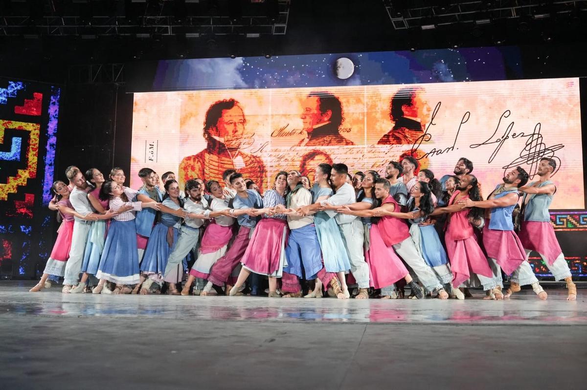 Parte de la presentación de la delegación de Santa Fe en Cosquin.