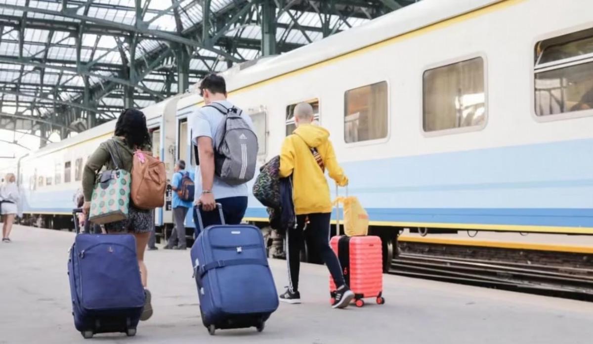 FOTO: Arrancó la venta de pasajes en tren para viajes en larga distancia: cuánto salen