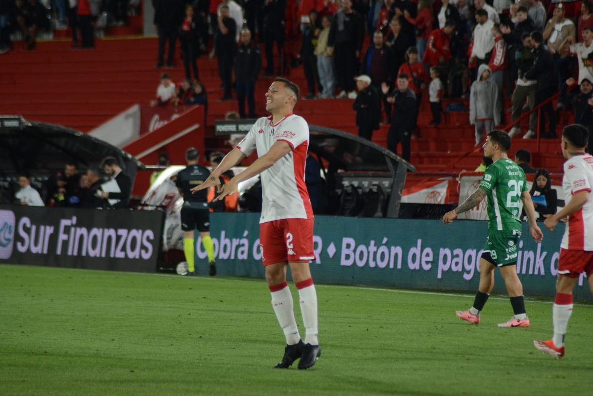 FOTO: Huracán le ganó a Sarmiento. (Foto:Prensa Huracán)