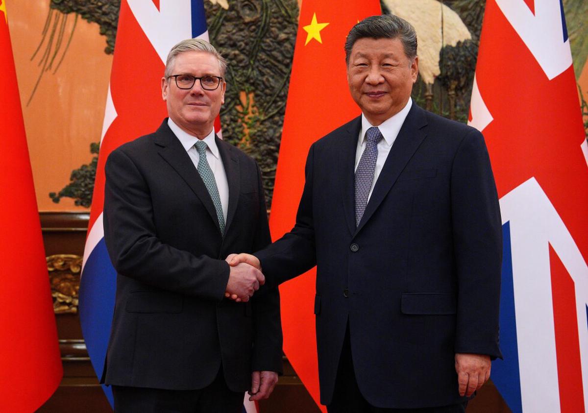 Starmer y Xi piden estrechar lazos entre Reino Unido y China mientras Trump altera alianzas globales