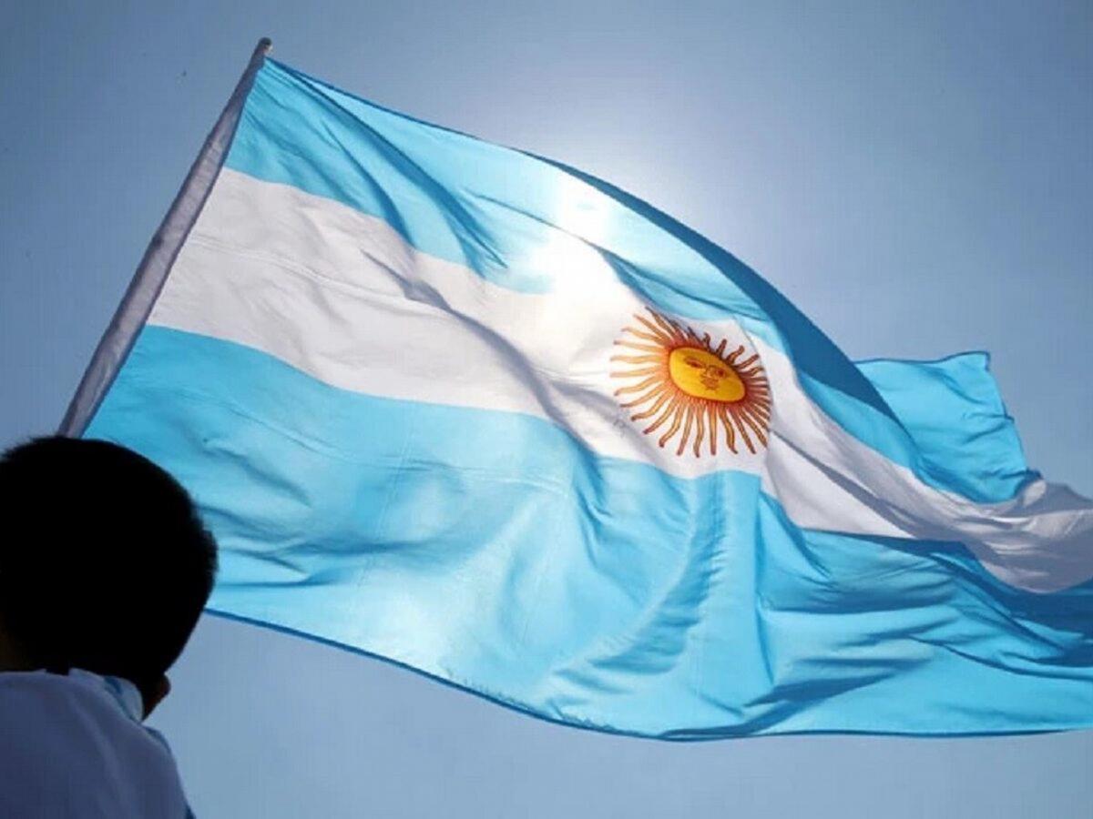 Día de la Bandera: qué hay detrás de la melodía de Aurora.