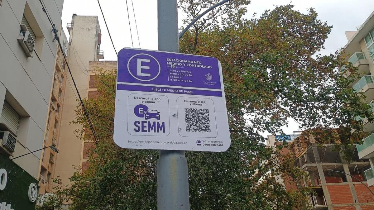 Nuevo sistema de estacionamiento medido en Córdoba. (Gonzalo Carrasquera/Cadena 3)