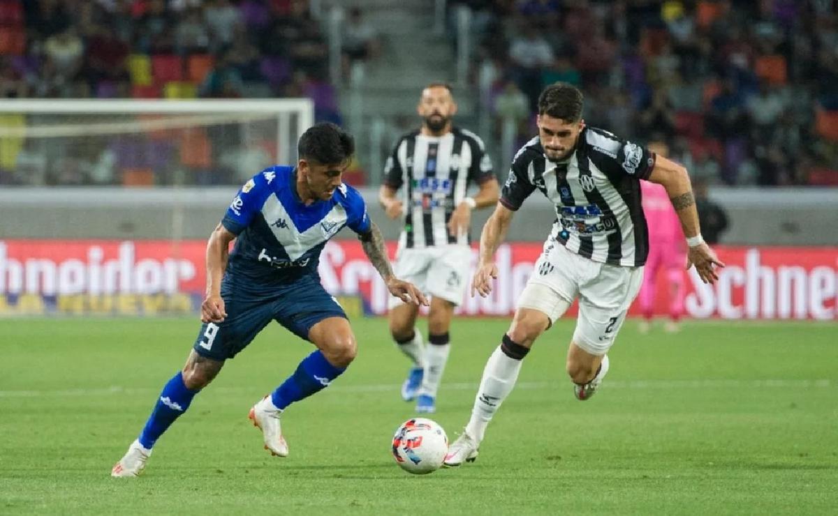 FOTO: Vélez y Central Córdoba juegan la final de la Copa Argentina. (NA)