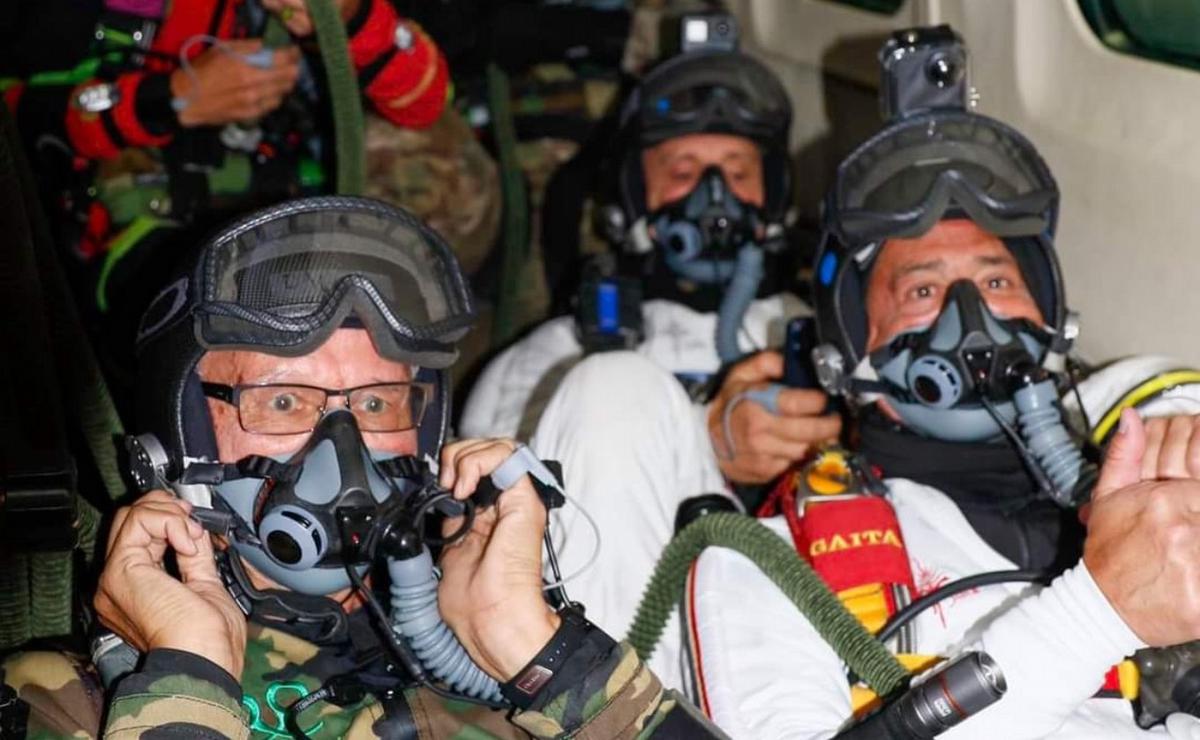 FOTO: Dos paracaidistas argentinos saltaron desde la estratósfera (Foto: @onelifetorisk).