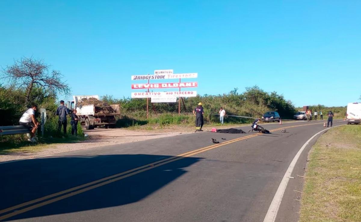 FOTO: Un muerto tras un choque entre una moto y un camión. (Foto: Cristian Alegre)