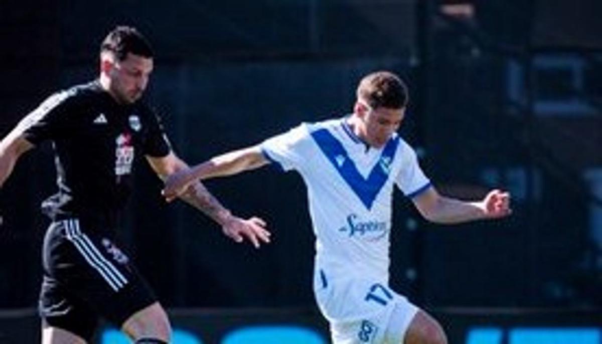 Final polémico entre Riestra y Vélez.