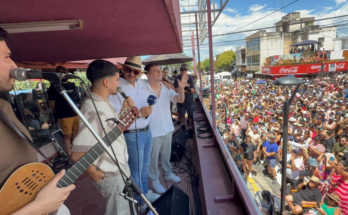 Campedrinos y Nahuel Pennisi en la Peña de la Munich.