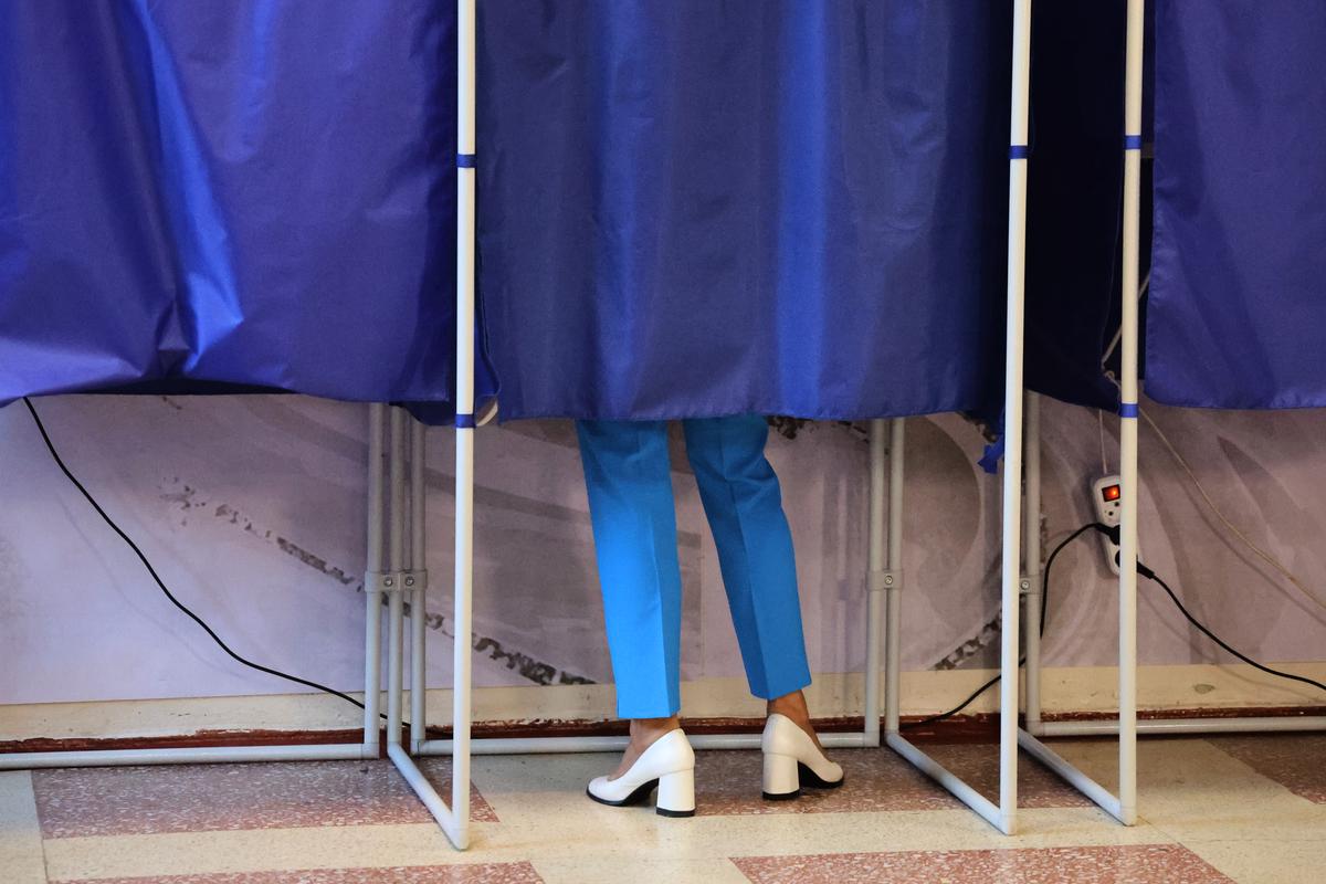 El partido del Kremlin mantiene el control del parlamento ruso tras una votación orquestada