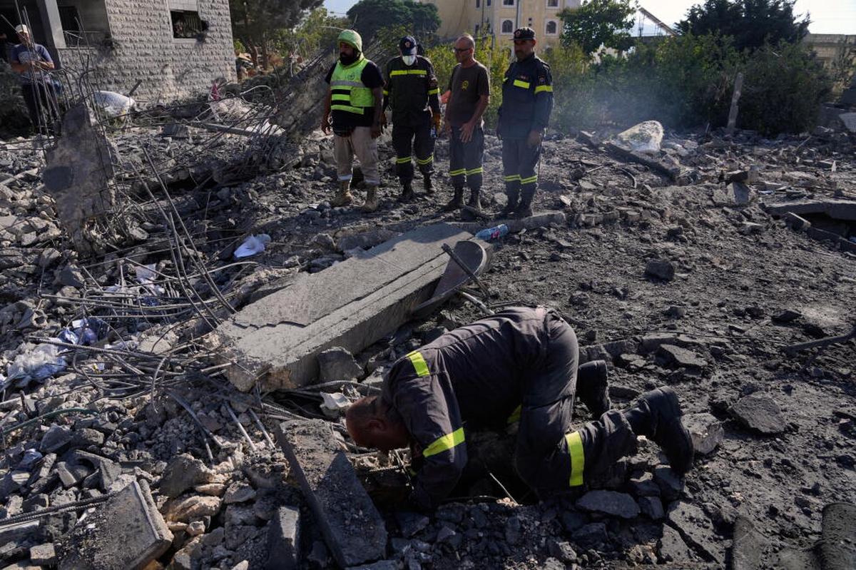 Nueve muertos y 13 heridos en ataques aéreos israelíes sobre una aldea del sur de Líbano