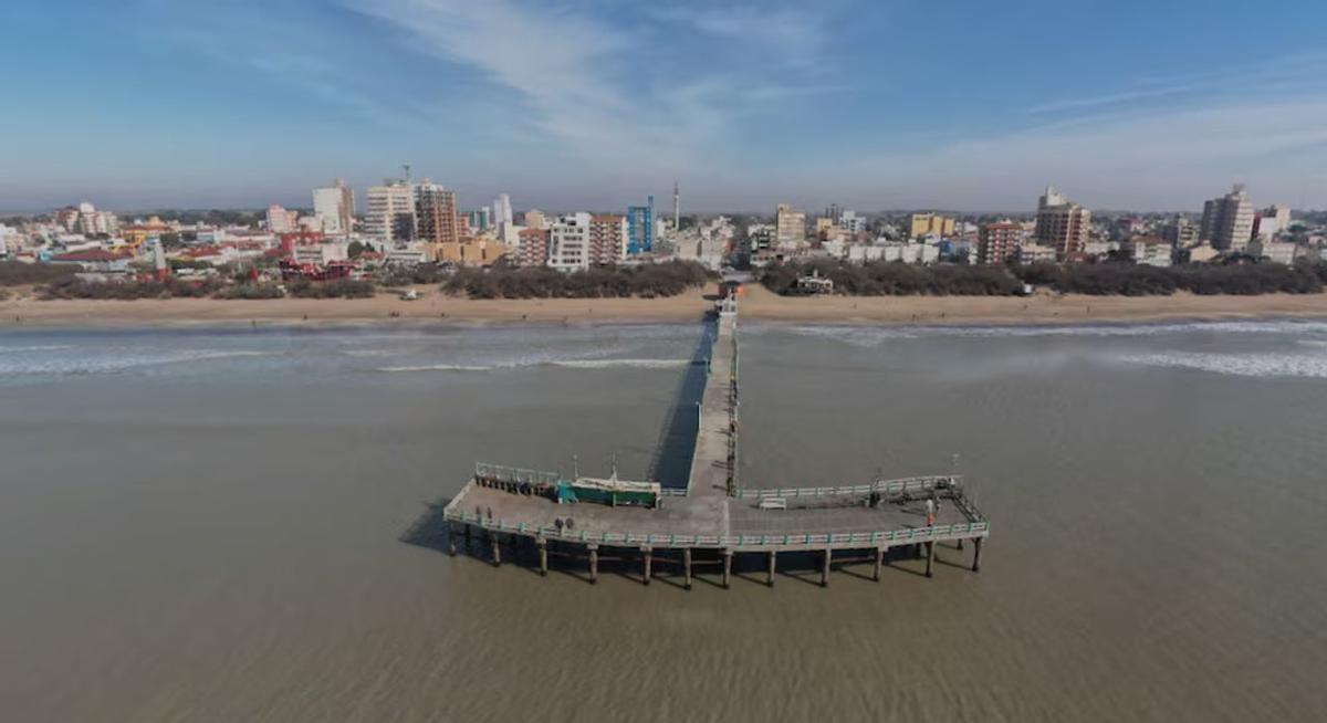 Hallan sin vida a un hombre de 41 años en Santa Teresita tras ingresar al mar