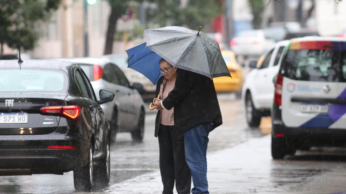 FOTO: Lluvia en Córdoba (Foto: Daniel Cáceres/Cadena 3)