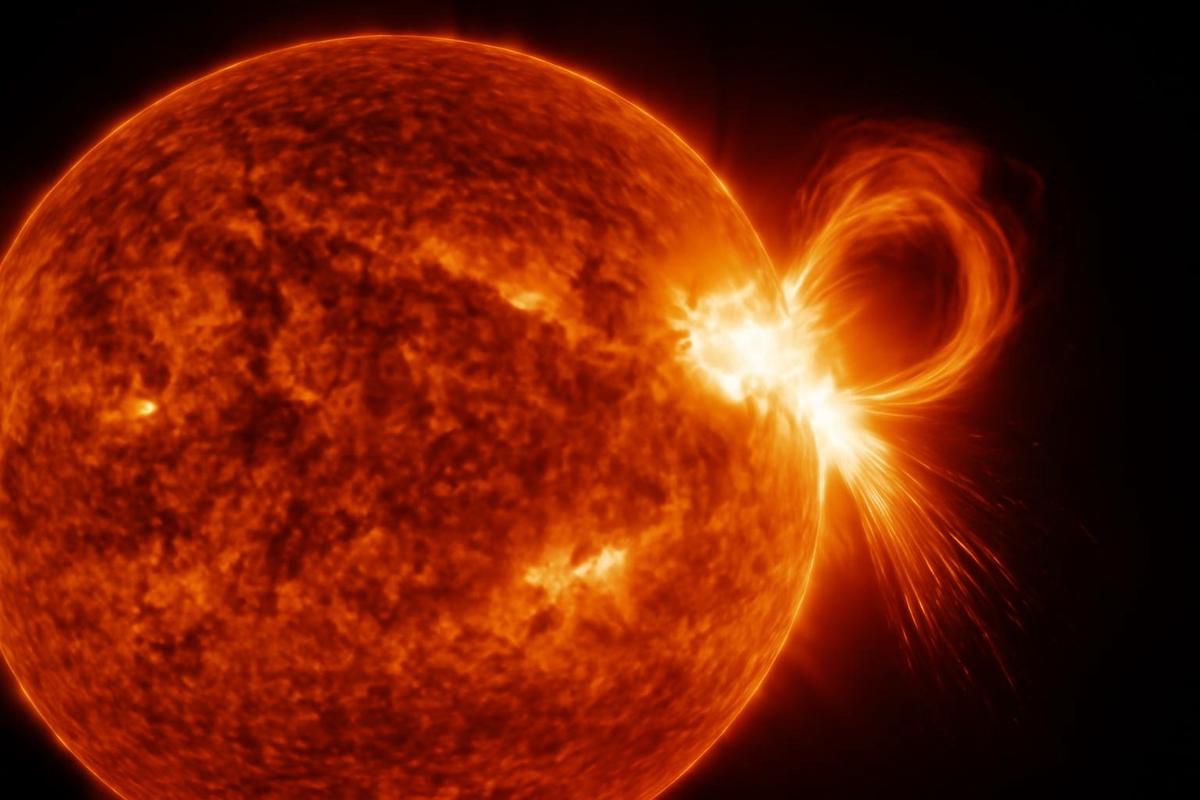 Captura de una explosión solar por el Solar Orbiter