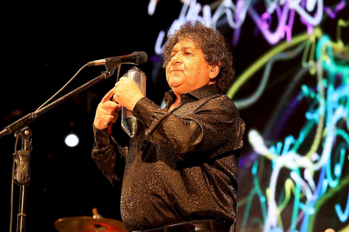 FOTO: Cacho Deicas, cantante de Los palmeras