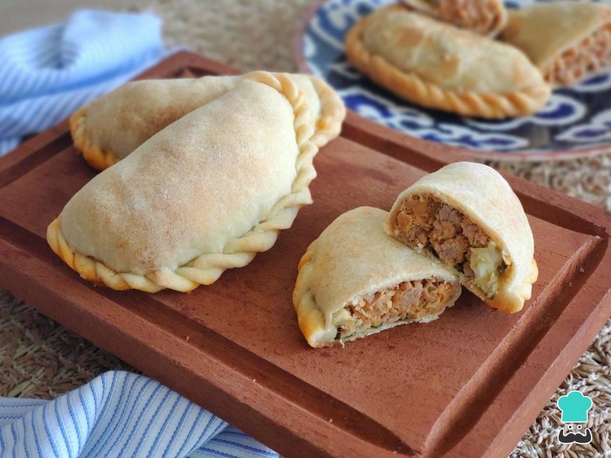 Cuáles son los ingredientes de una empanada tucumana.