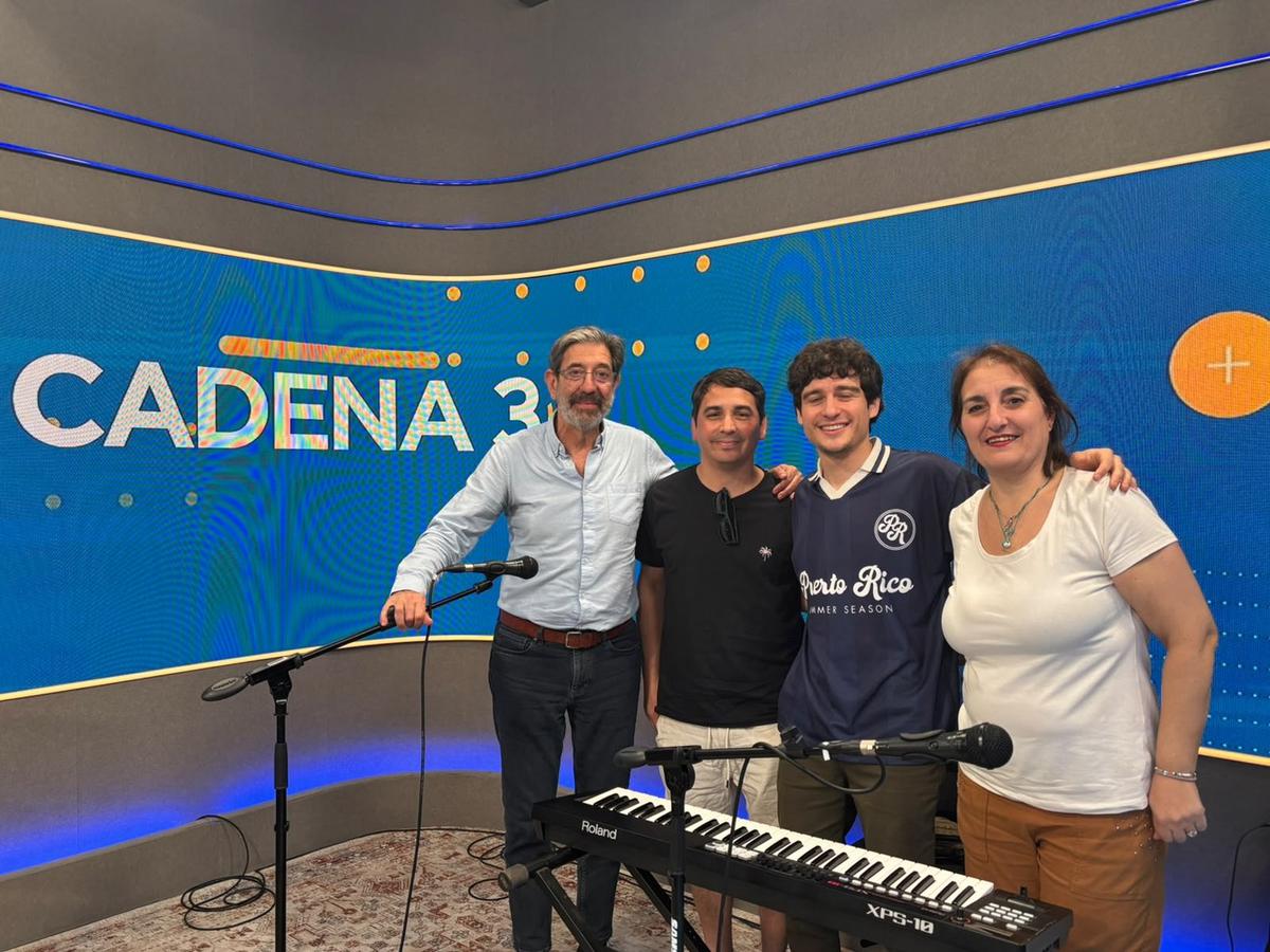Giros, en los estudios de Cadena 3.