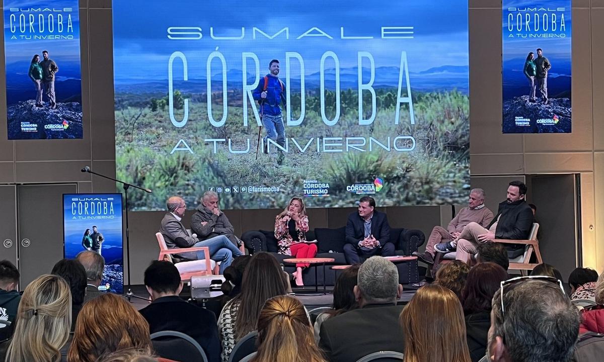 Capitani con los principales empresarios del turismo. (Foto: @turismocba)