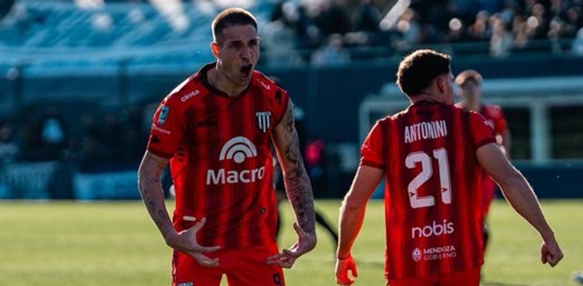 Módica marcó un triplete.