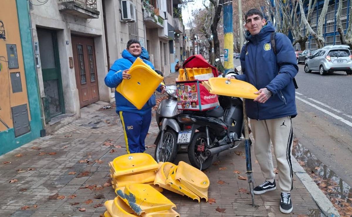 Hinchas de Central se llevaron 18 butacas adentro de la caja de su moto.