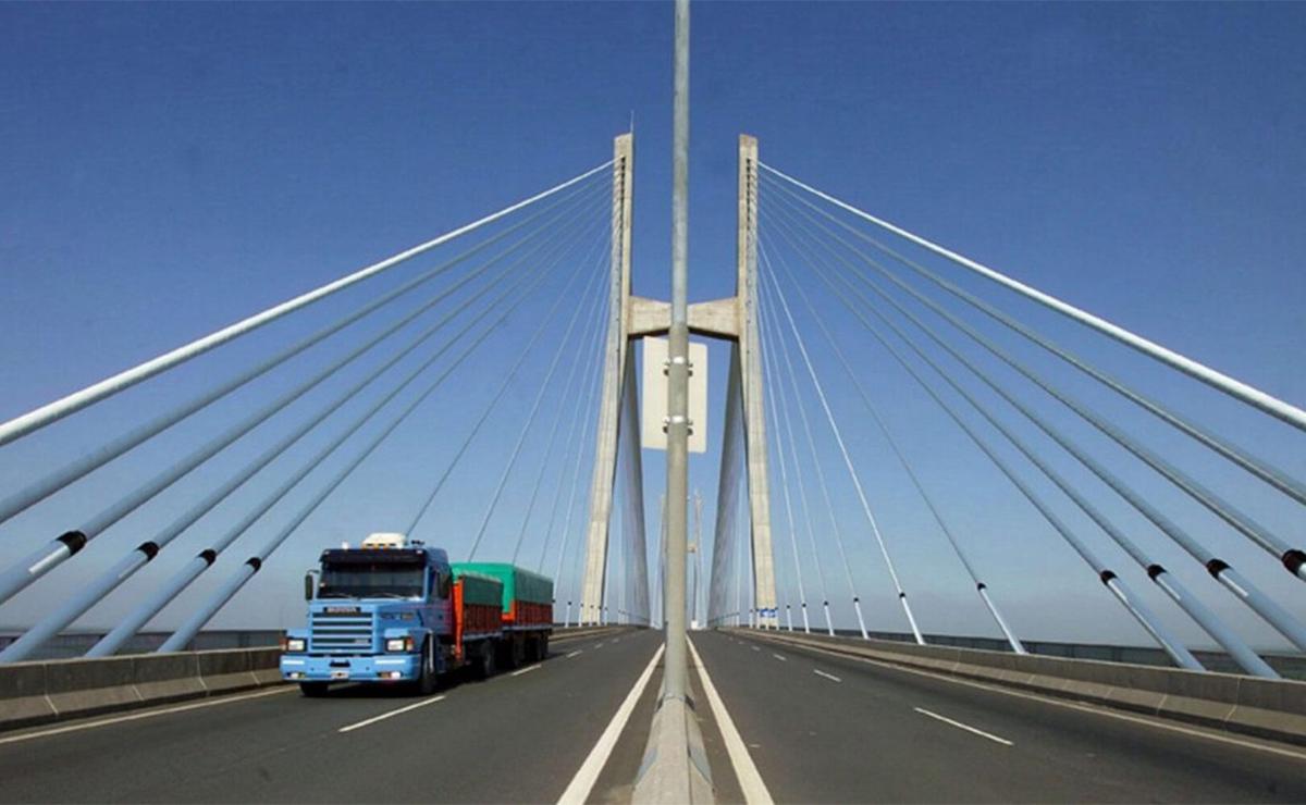 puente Rosario-Victoria. 