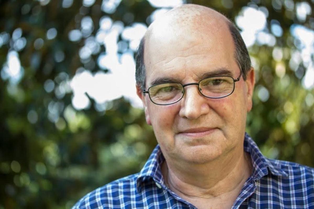 Oscar Bosetti, una vida dedicada a la radio y la docencia.