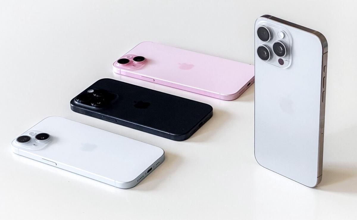 FOTO: La comparación entre el iPhone 15 y el iPhone 16 (Foto: Xataka).