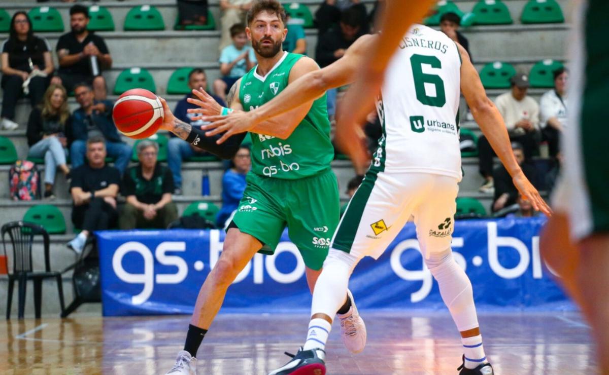 Atenas perdió de local contra Gimnasia de Comodoro Rivadavia (Foto: @Atenas_oficial).