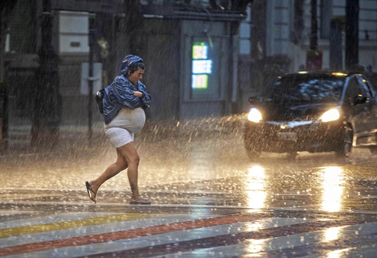 Alerta amarilla por tormentas en el AMBA y el centro del país para este sábado