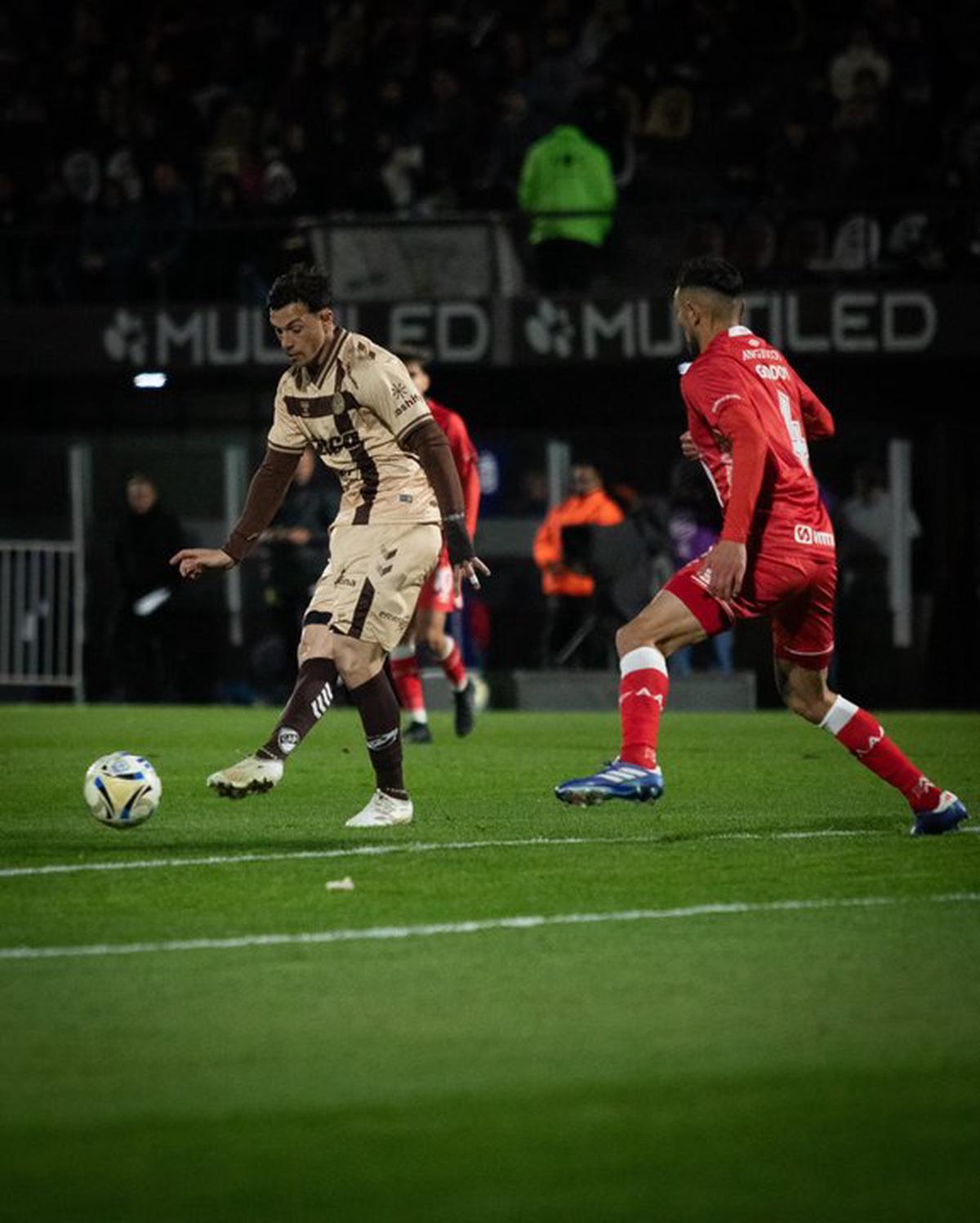 Platense y Argentinos empataron sin goles en el clásico interzonal de la tercera fecha - Noticias - La Popu