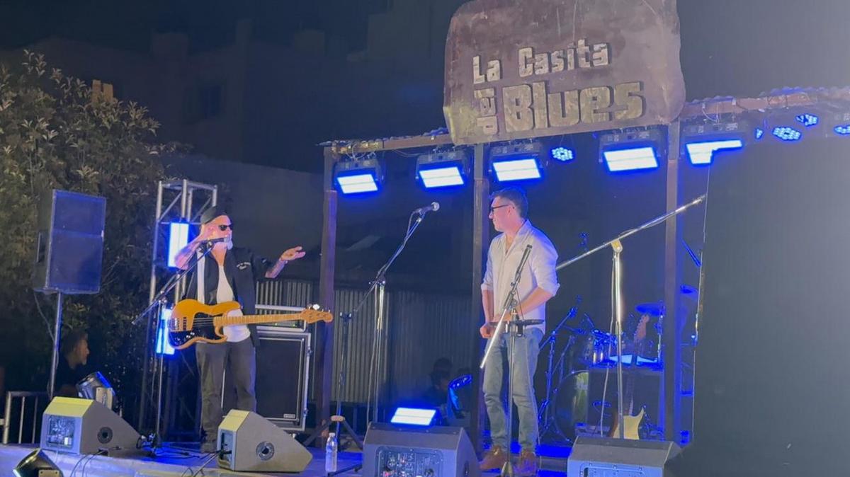 Los Mentidores, la banda de Palazzo, en el primer aniversario de Cosquín Rock Radio.